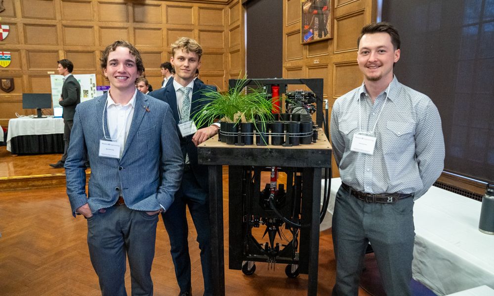 Tree-planting robot photo 4